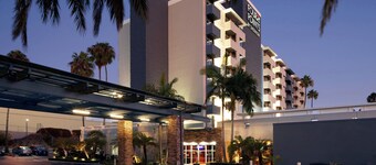 Four Points by Sheraton Los Angeles Westside