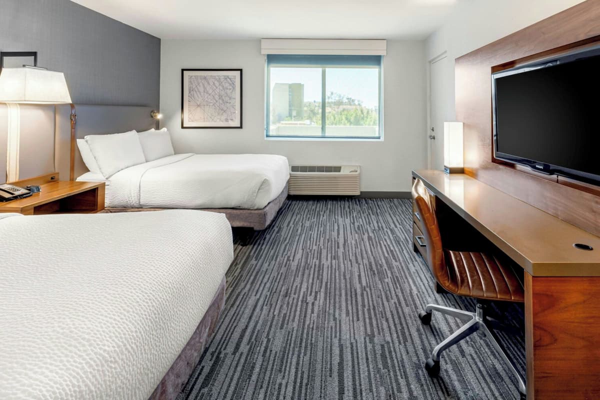 In-room safe, desk, soundproofing, iron/ironing board