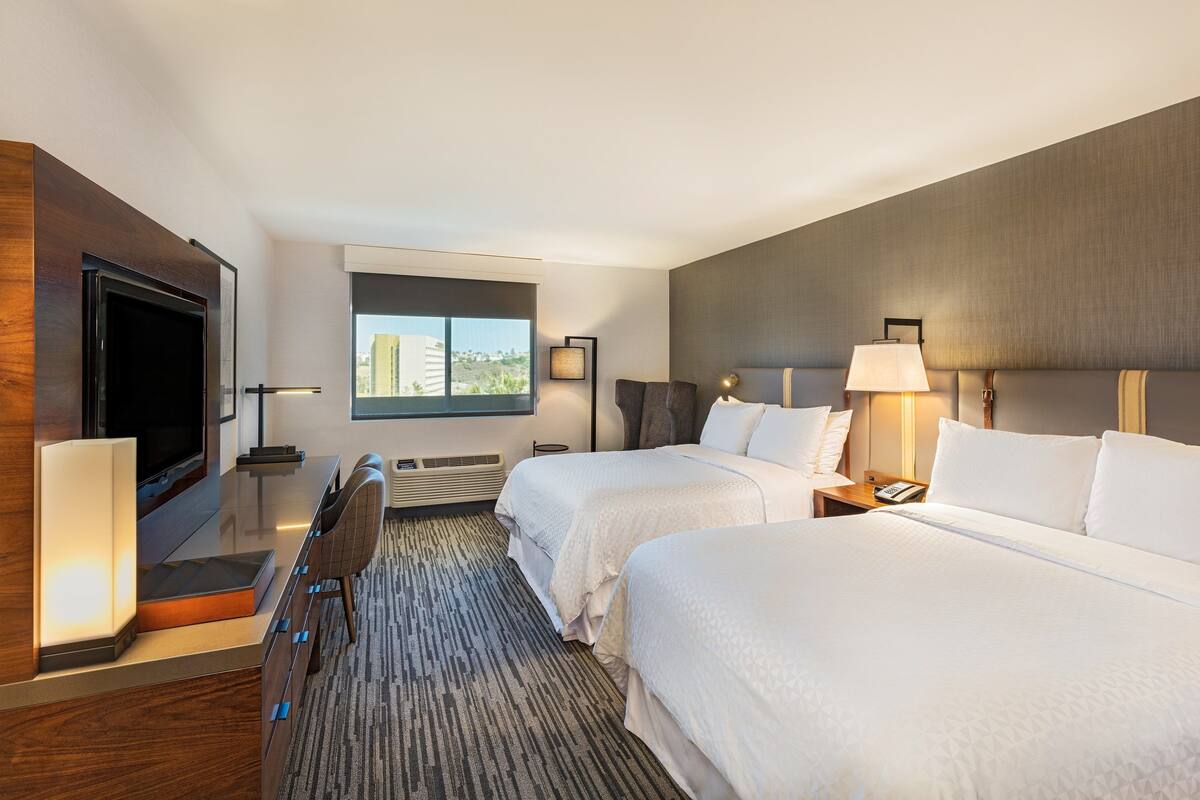 In-room safe, desk, soundproofing, iron/ironing board