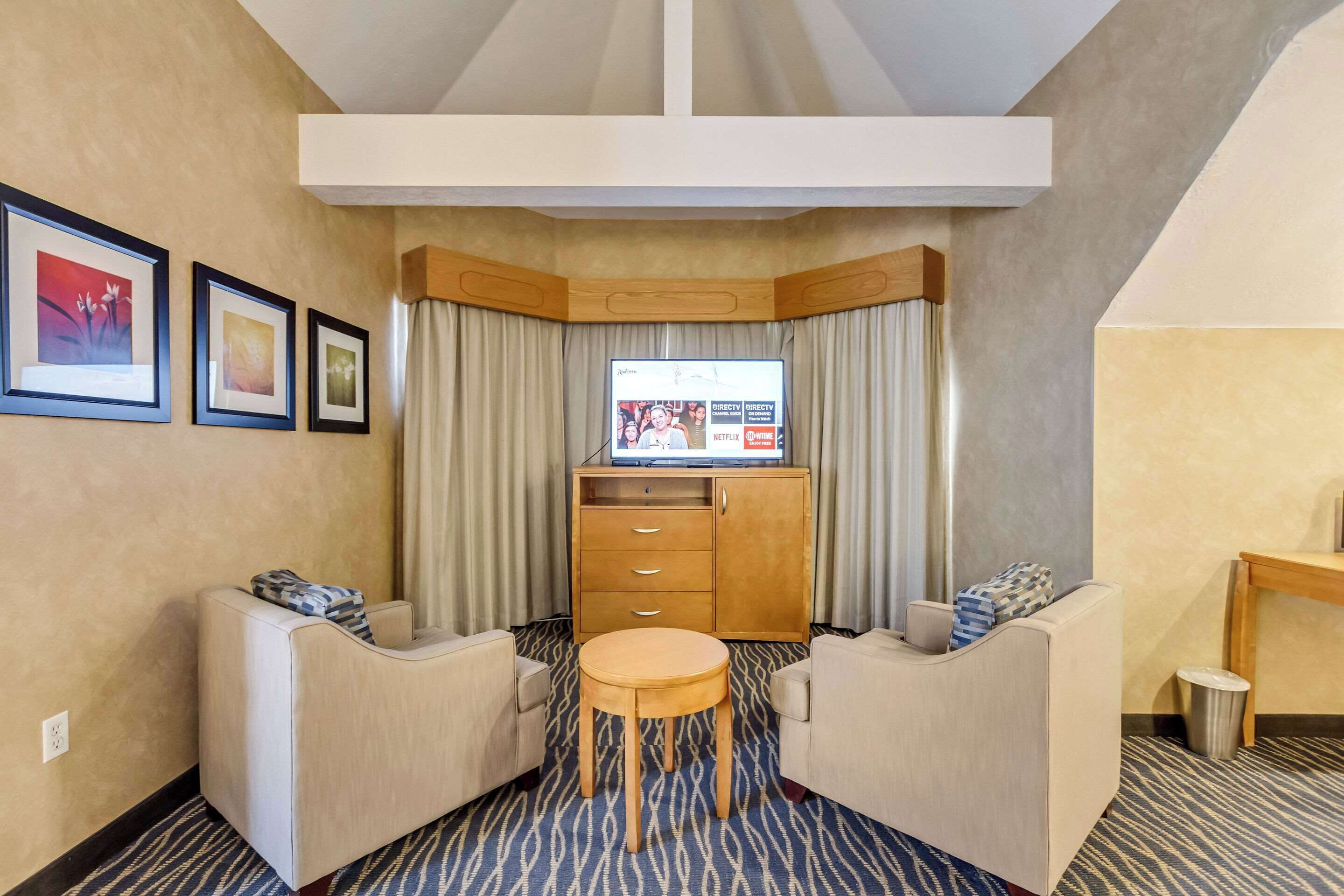 1 bedroom, premium bedding, pillow-top beds, individually furnished