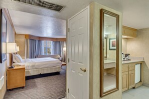Premium Room, 1 King Bed, Non Smoking, Fireplace | 1 bedroom, premium bedding, pillowtop beds, individually furnished