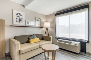 Studio Suite, 2 Queen Beds, Non Smoking | Down duvets, desk, laptop workspace, blackout curtains
