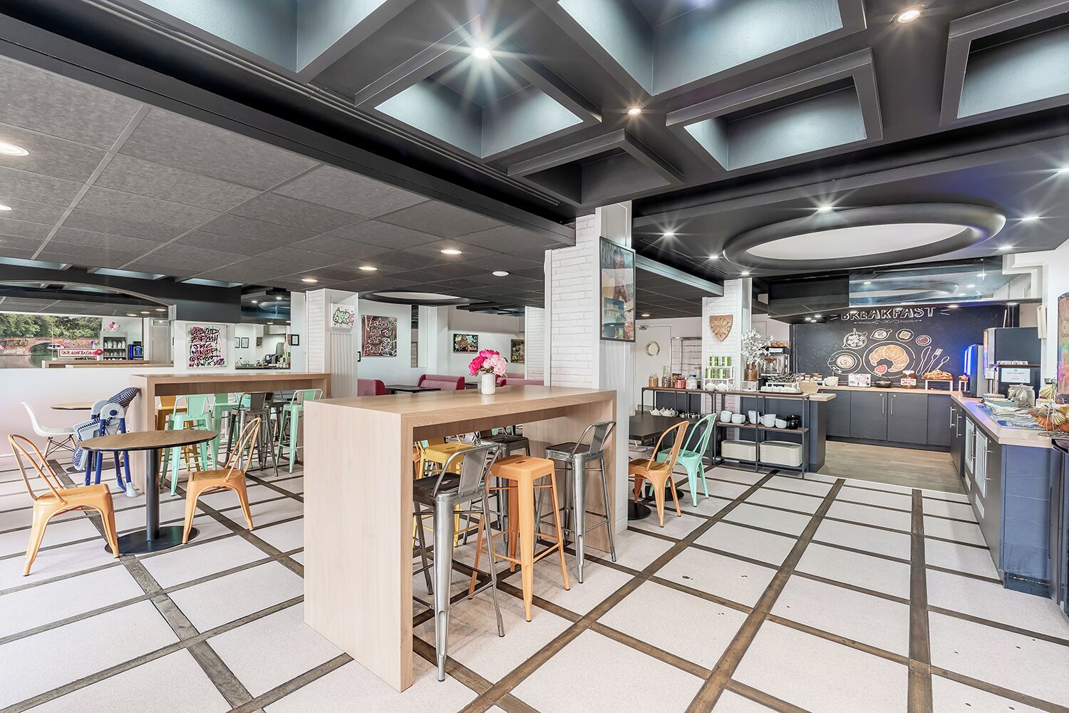 Daily buffet breakfast for a fee