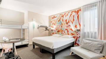 Habitación familiar, 2 camas matrimoniales | Ropa de cama de alta calidad, wifi gratis y ropa de cama