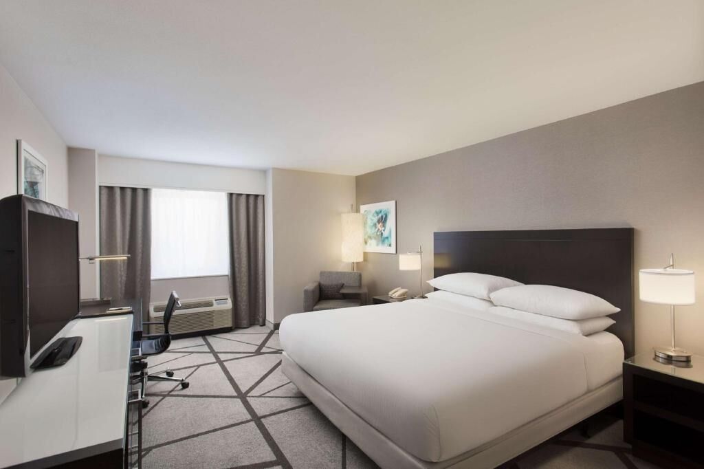 In-room safe, desk, laptop workspace, iron/ironing board