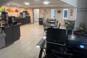 Tägliches inbegriffenes Frühstücksbuffet