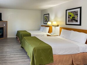 Desk, free WiFi, bed sheets - Rodeway Inn & Suites Omak - Okanogan (Omak)