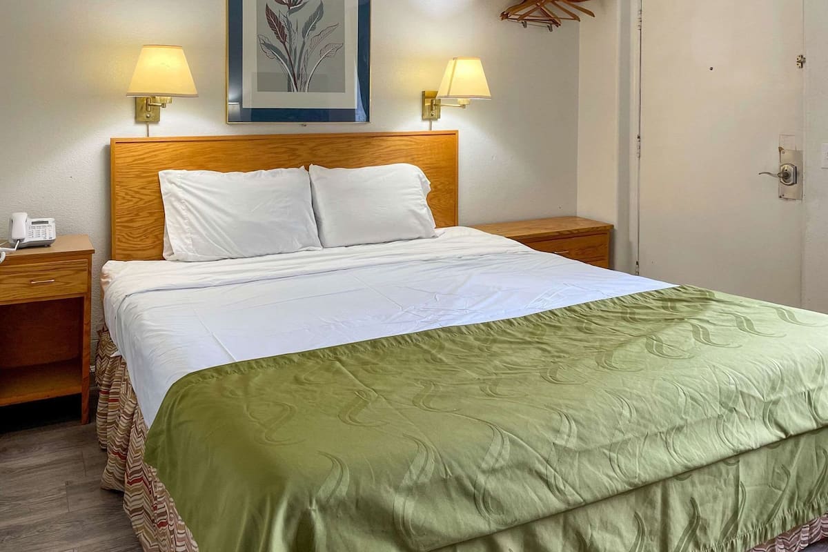 Desk, free WiFi, bed sheets