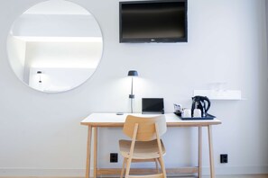 Superior Twin Room | Desk, blackout curtains, free cots/infant beds, WiFi - Scandic Helsinki Aviapolis (Vantaa)
