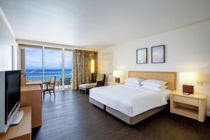 Down comforters, minibar, in-room safe, individually furnished - Hyatt Regency Guam (Tamuning)