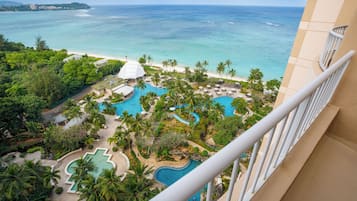 Pemandangan dari bilik