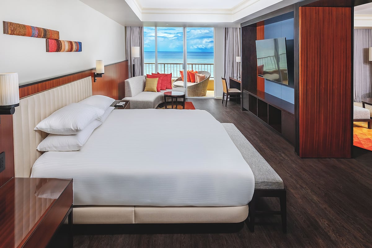 Suite, 1 King Bed (Regency)