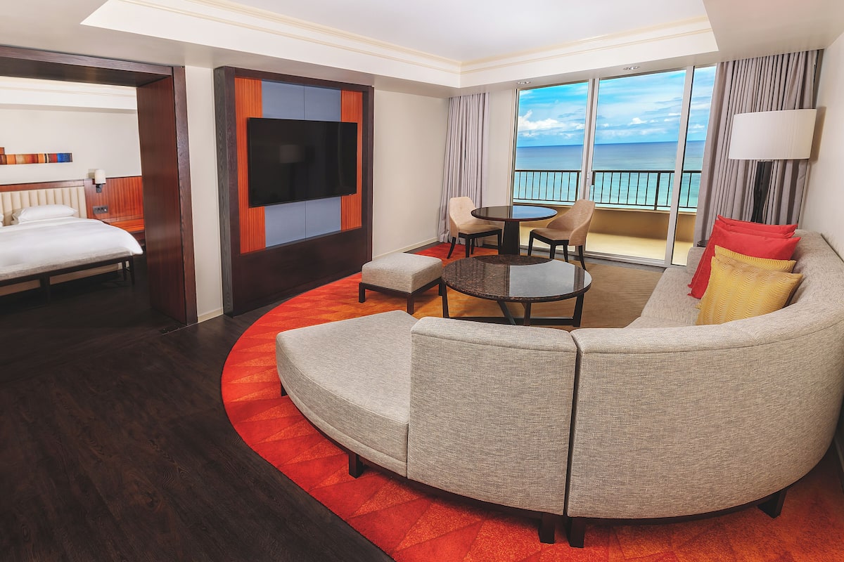 Down comforters, minibar, in-room safe, individually furnished