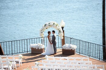 Meeting space at Holiday Inn Portland - Columbia Riverfront by IHG