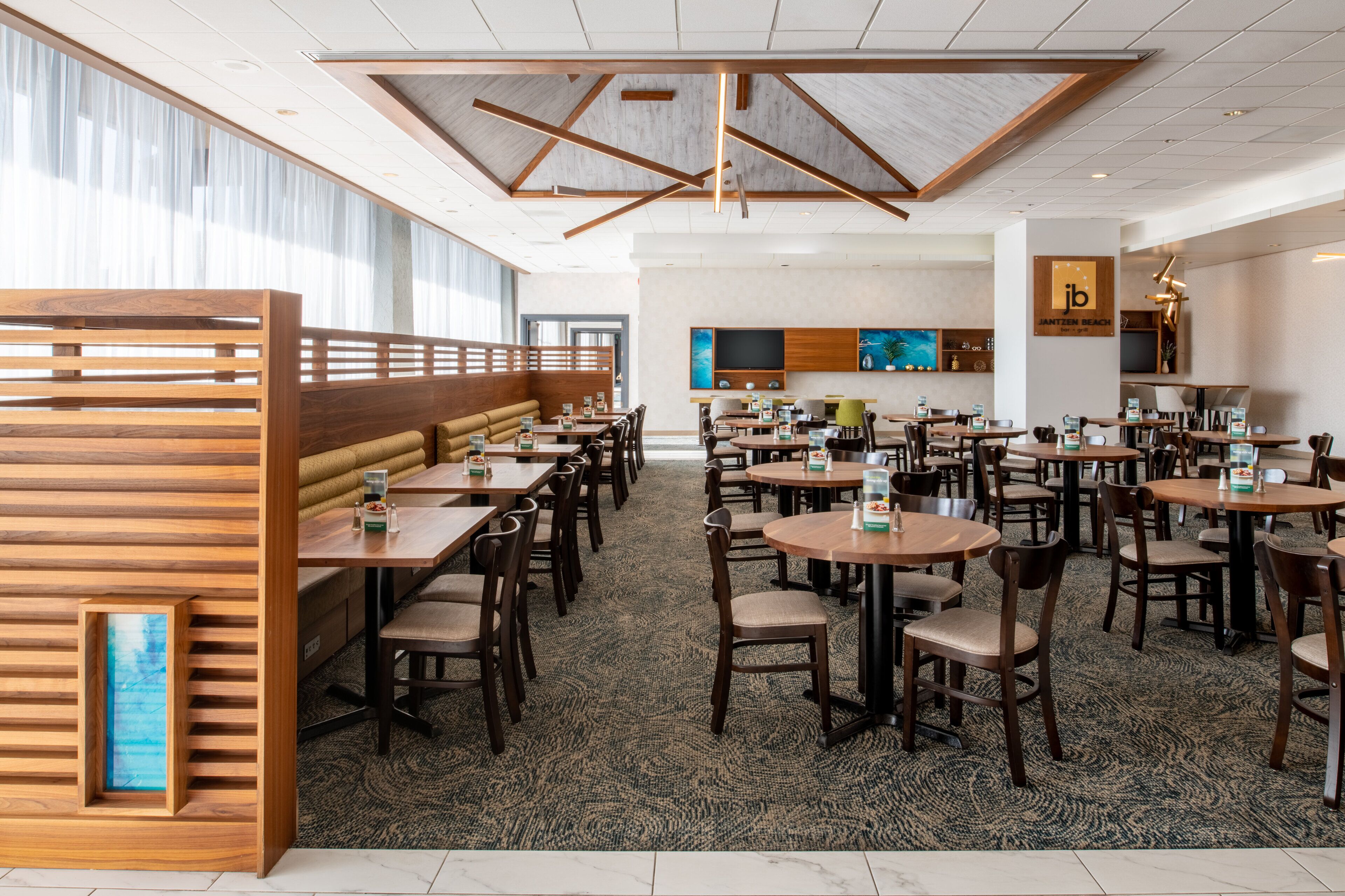 Photo - Holiday Inn Portland - Columbia Riverfront by IHG