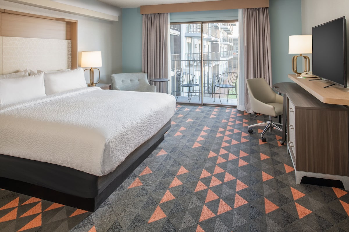 1 bedroom, premium bedding, pillowtop beds, in-room safe