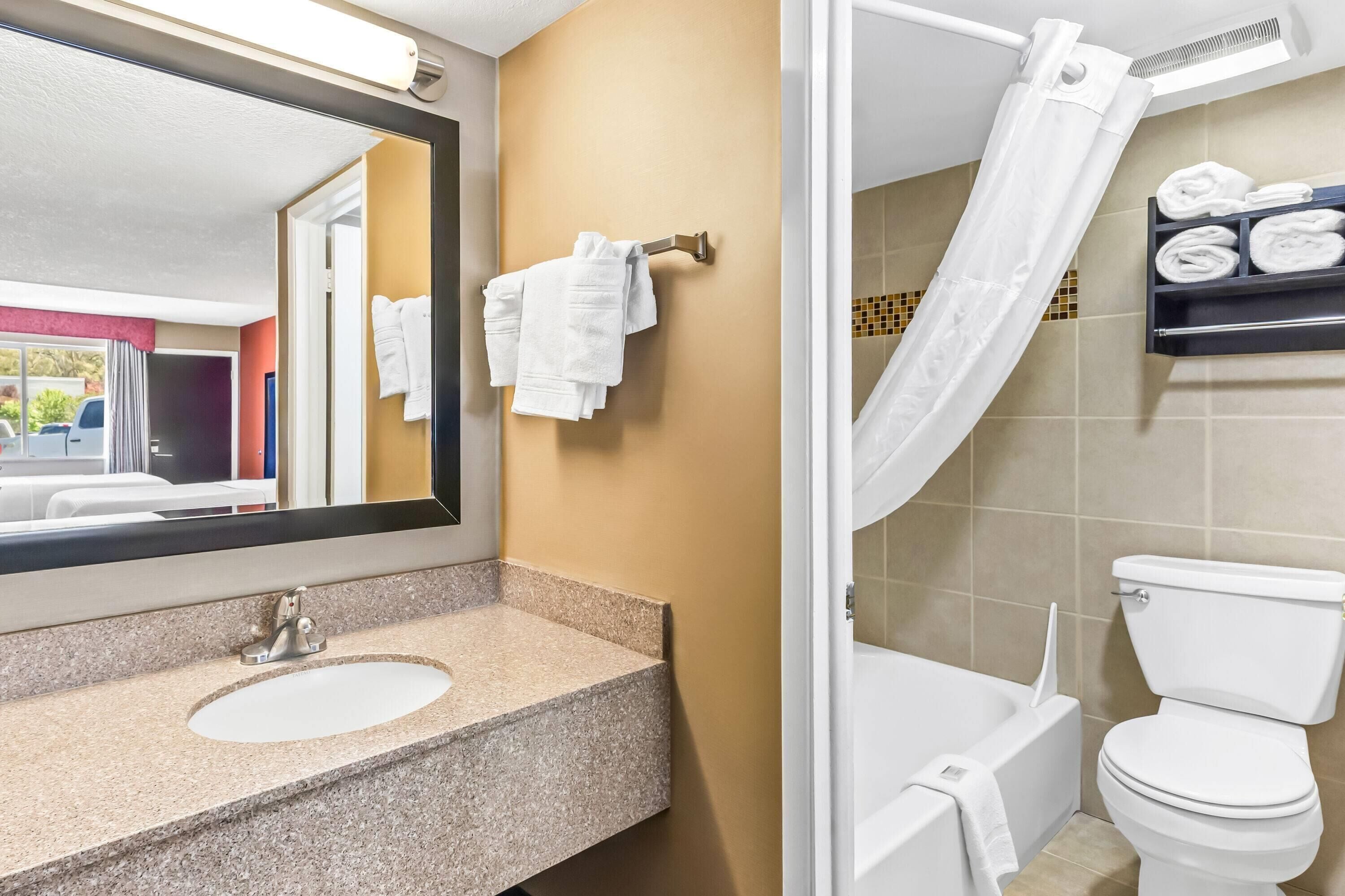 Room, Non Smoking, Refrigerator | Bathroom | Combined shower/bathtub, hair dryer, towels