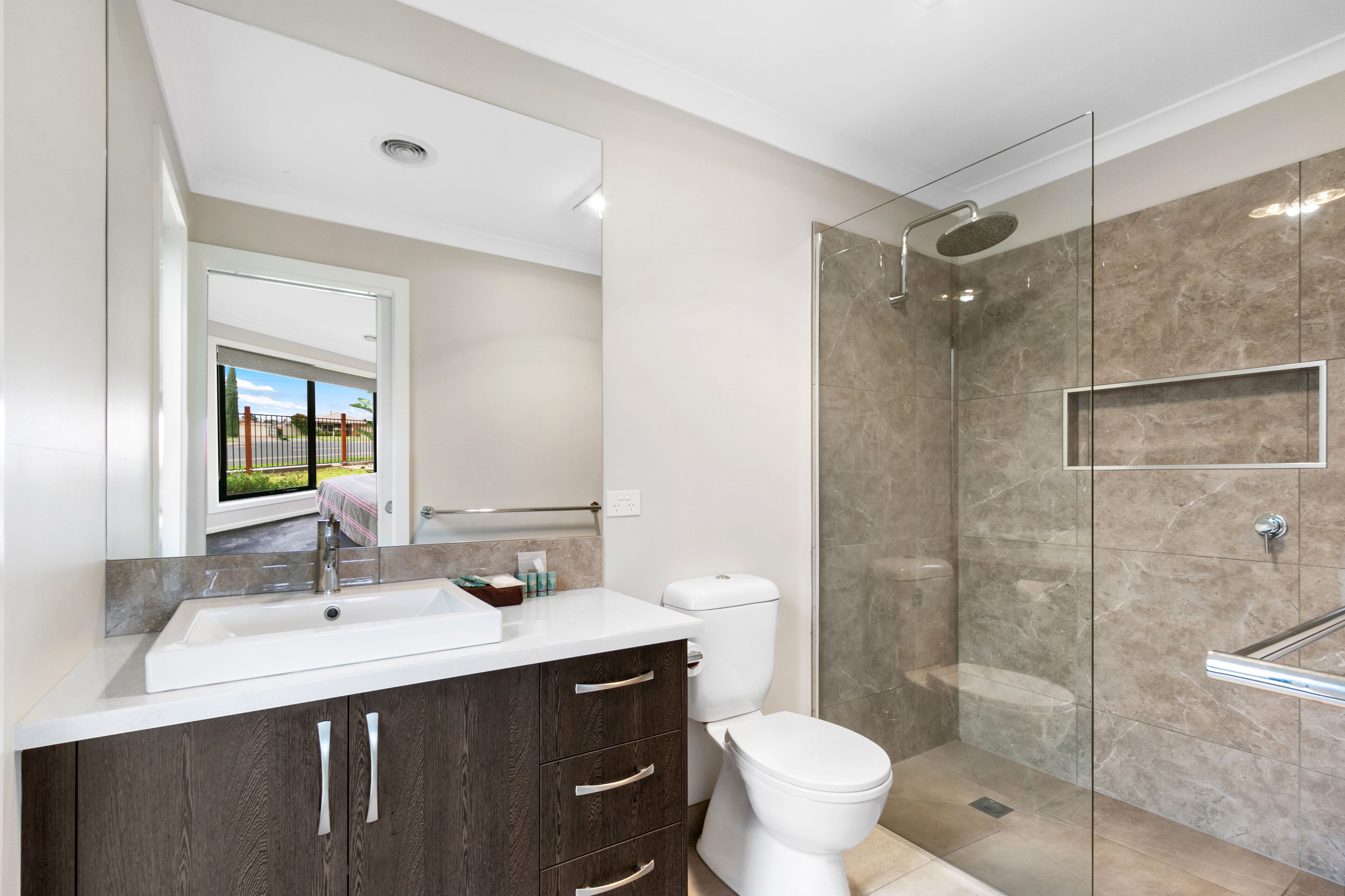 separate bathtub and shower, eco-friendly toiletries, hair dryer, towels