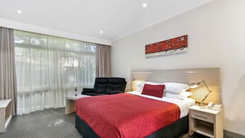 Quarto executivo (Queen) | 3 quartos, roupas de cama premium, camas com colchões pillow-top