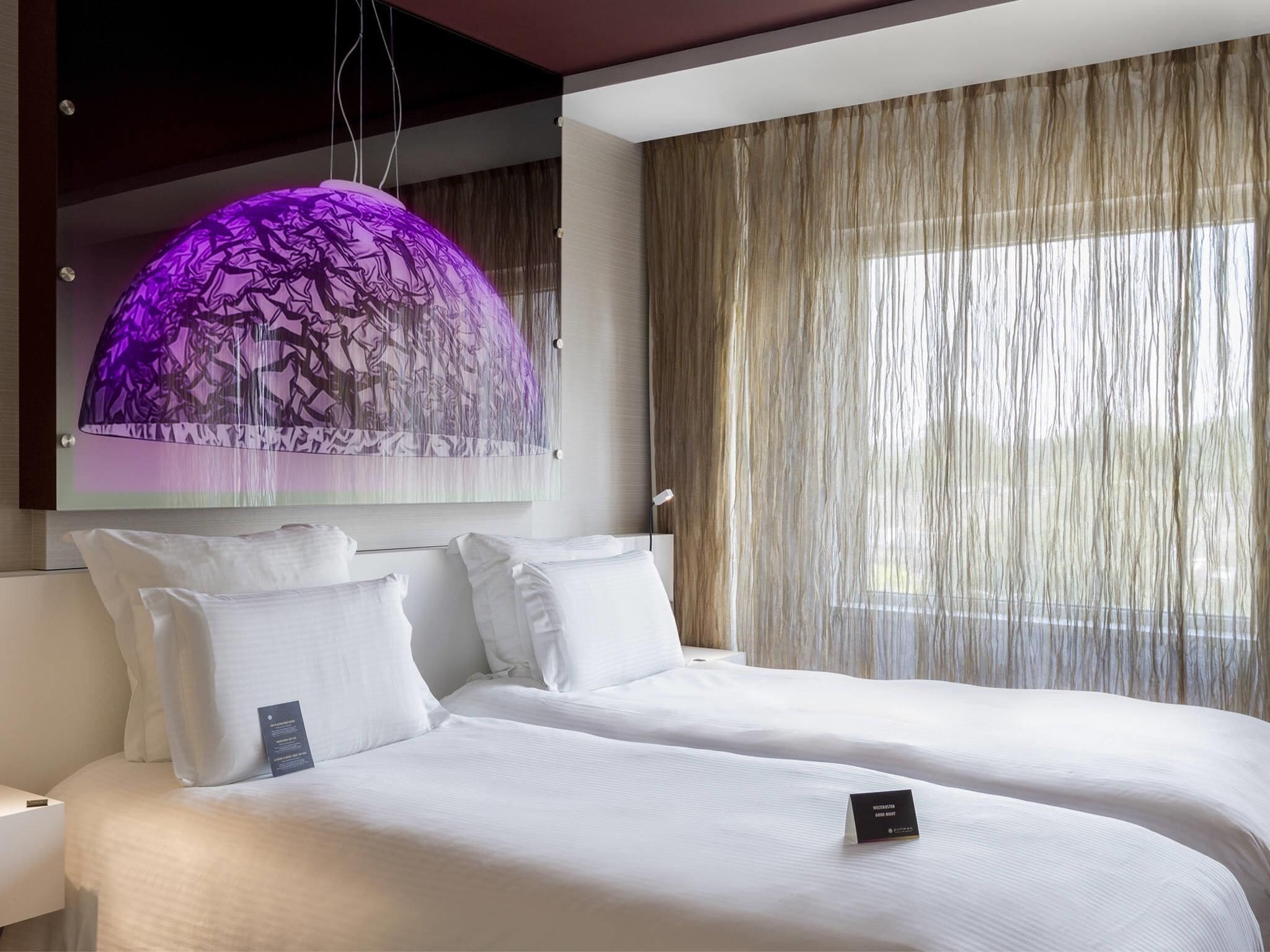 Deluxe Room, 2 Single Beds | Premium bedding, pillow-top beds, in-room safe, desk