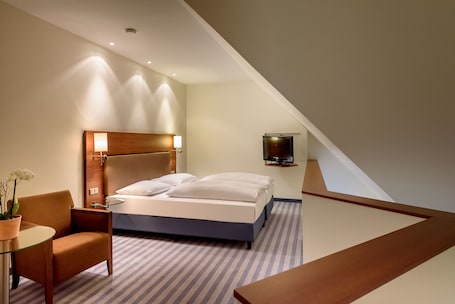 Junior Suite, 1 Double Bed | 1 bedroom, premium bedding, in-room safe, desk