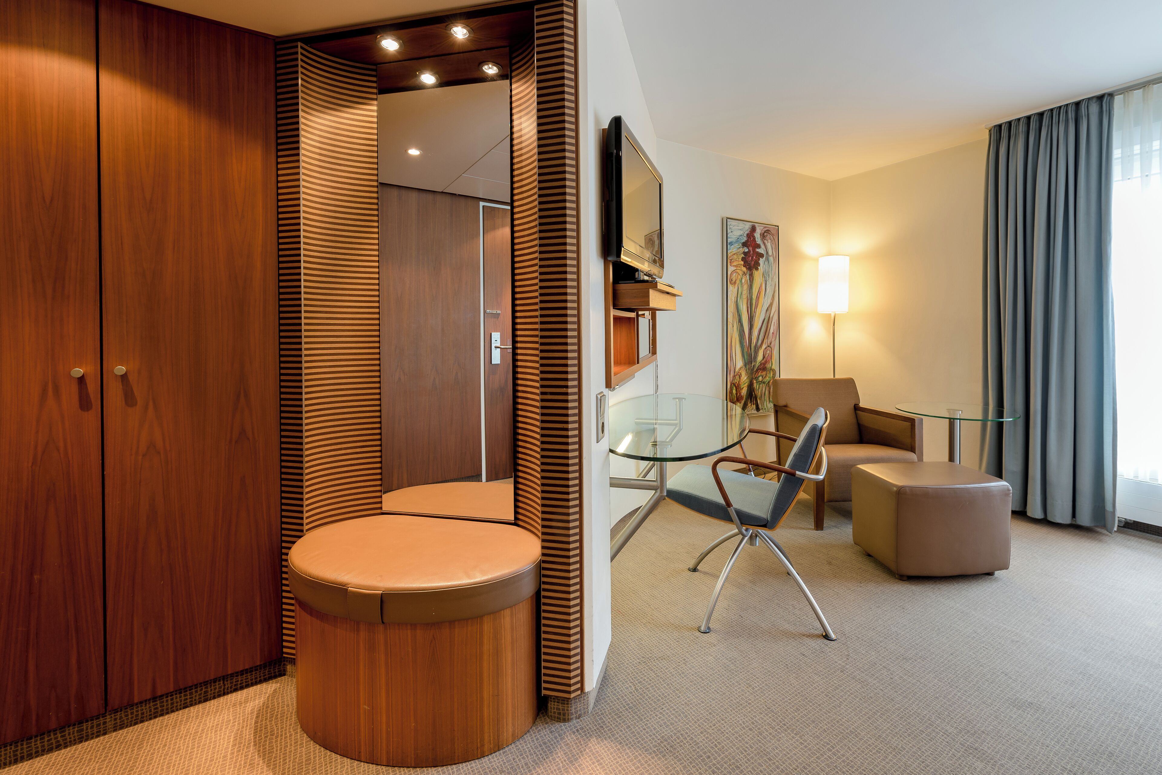 1 bedroom, premium bedding, in-room safe, desk