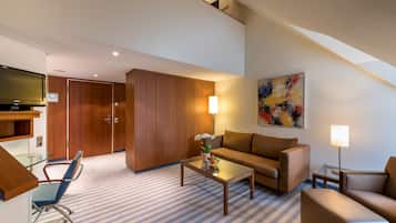 Junior Suite, 1 Double Bed | Living area