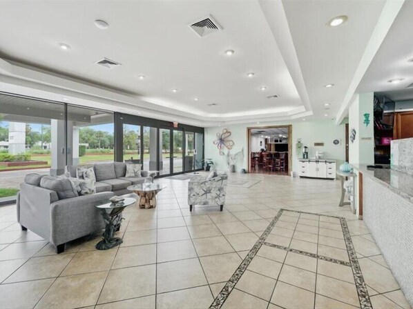 Lobby lounge