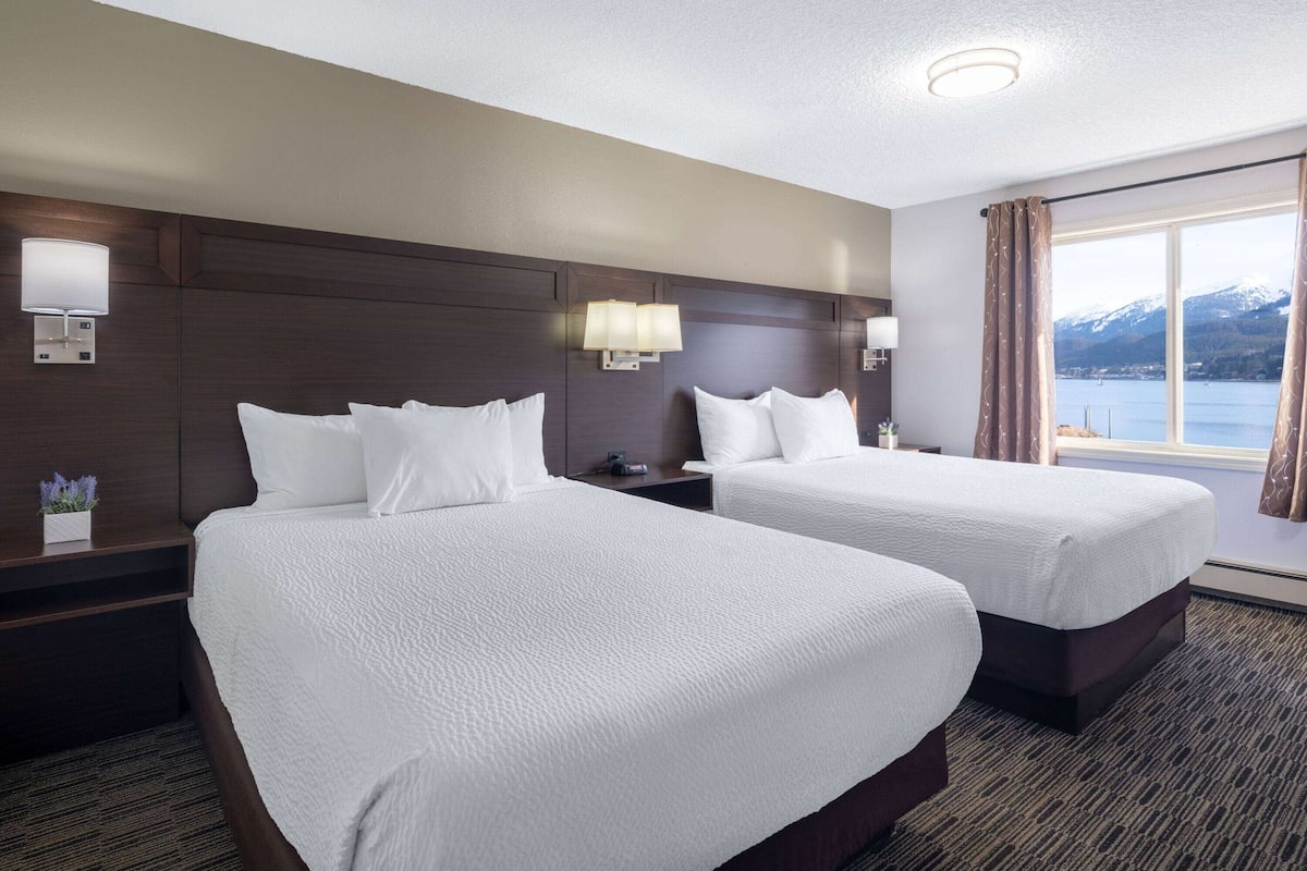 Suite, 2 Queen Beds, Non Smoking (One-Bedroom, Water View)