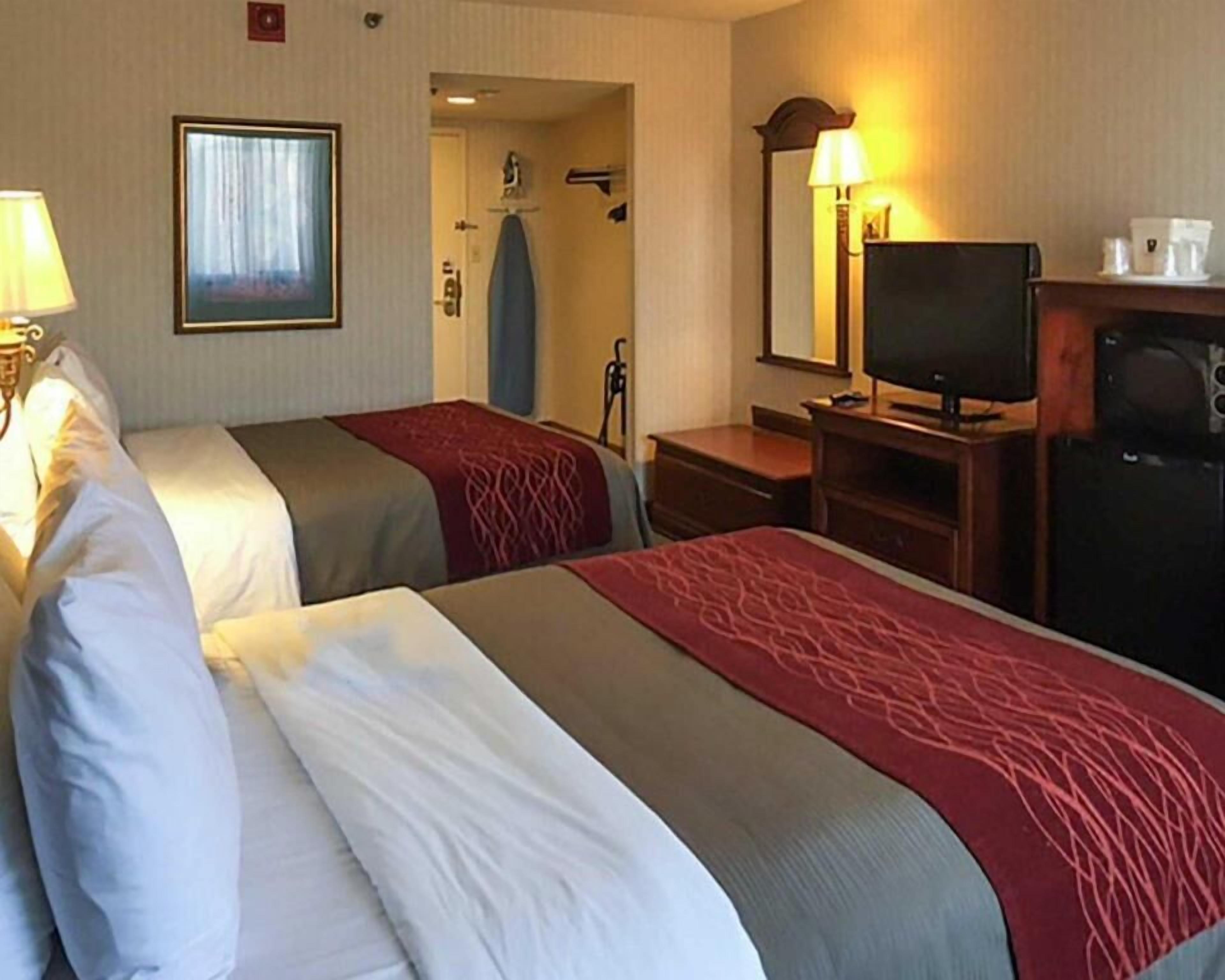 In-room safe, desk, iron/ironing board, free cribs/infant beds