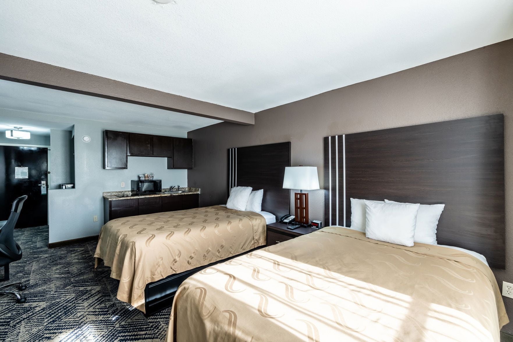 Desk, iron/ironing board, rollaway beds, free WiFi