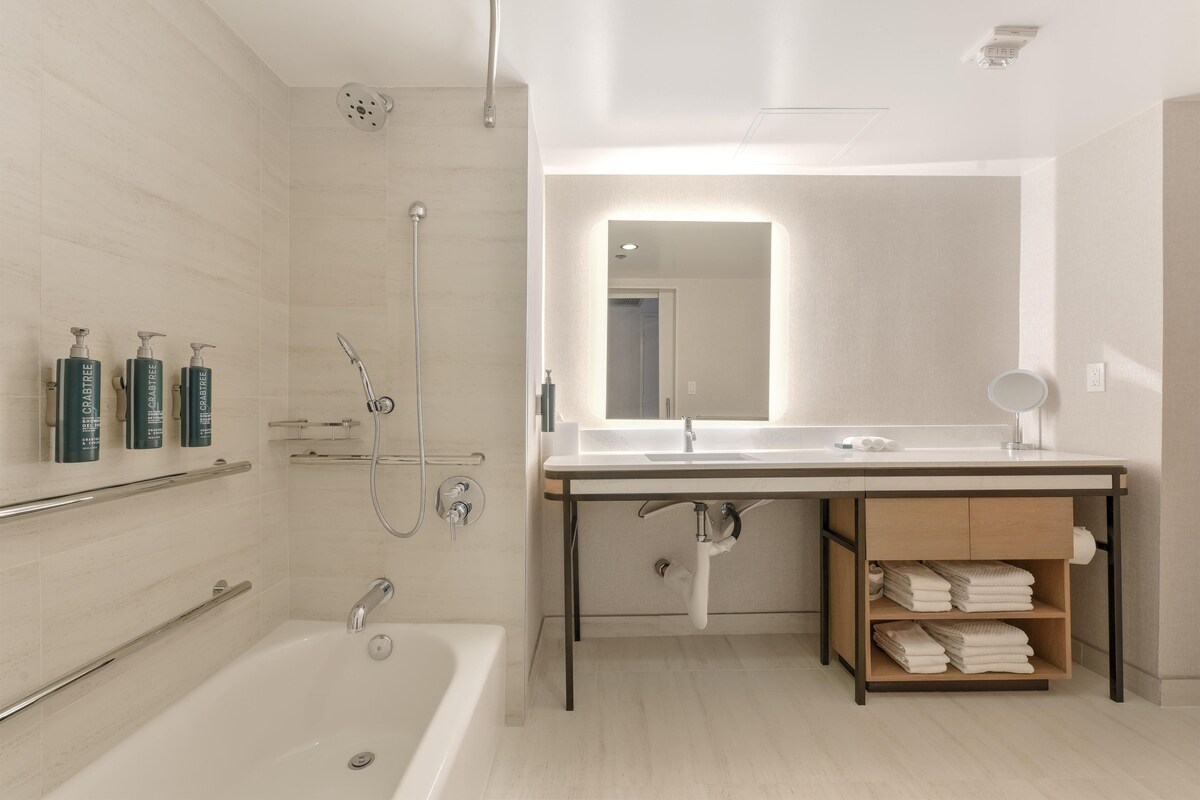 Bathroom shower