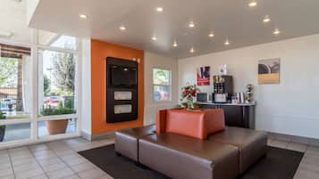 Área de estar no saguão