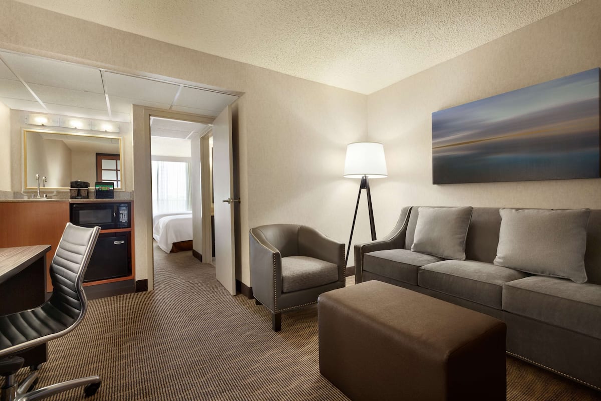 1 bedroom, premium bedding, pillowtop beds, in-room safe