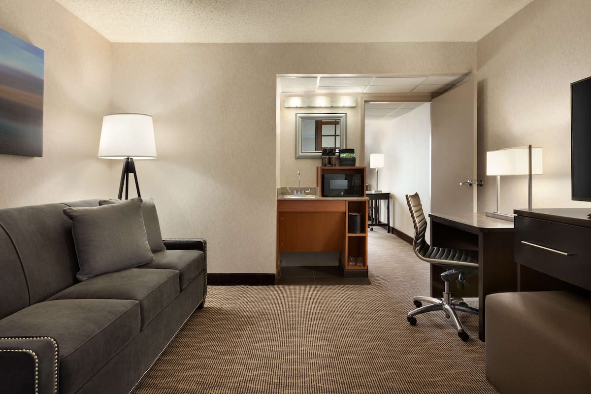 1 bedroom, premium bedding, pillowtop beds, in-room safe