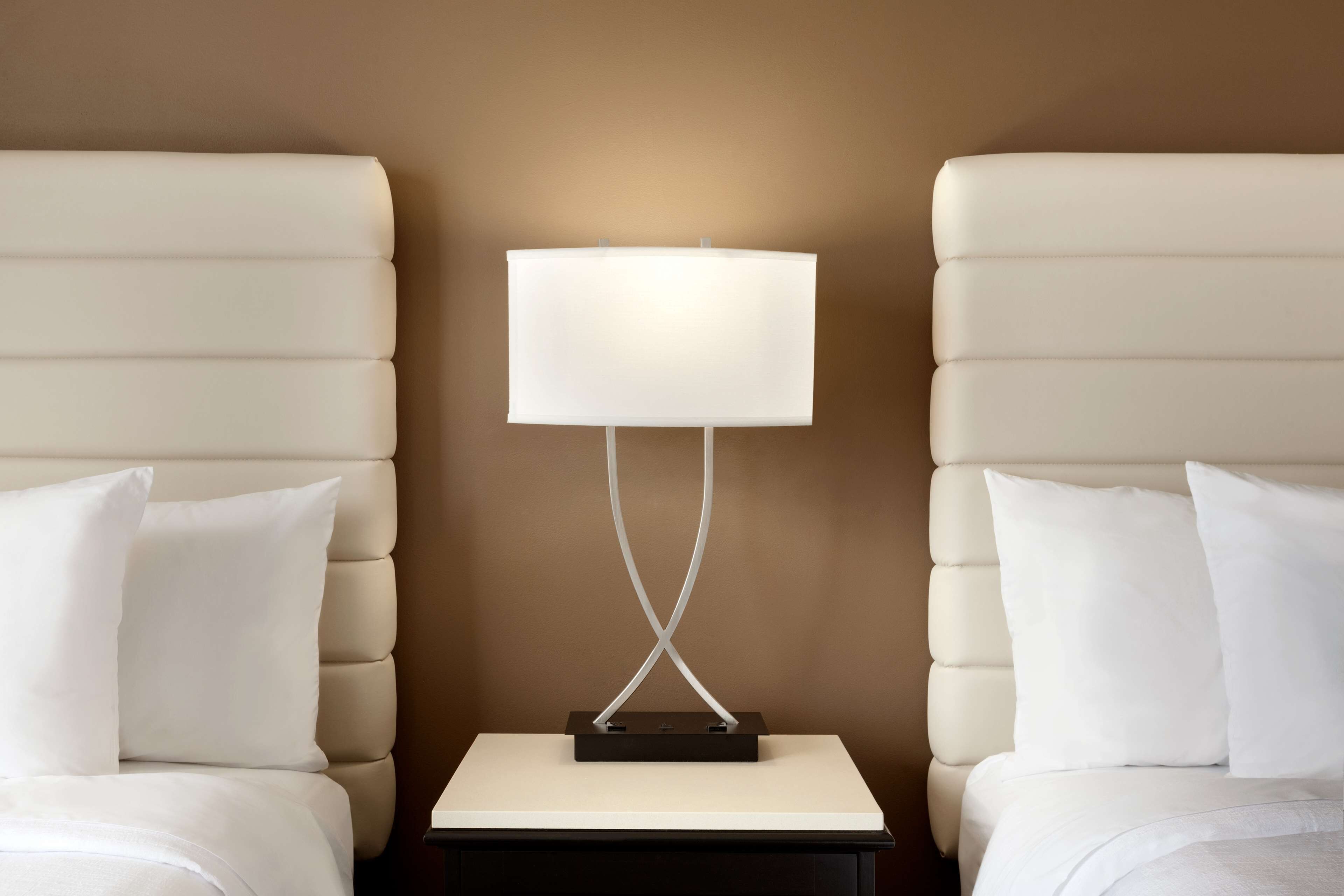 premium bedding, pillow-top beds, in-room safe, desk