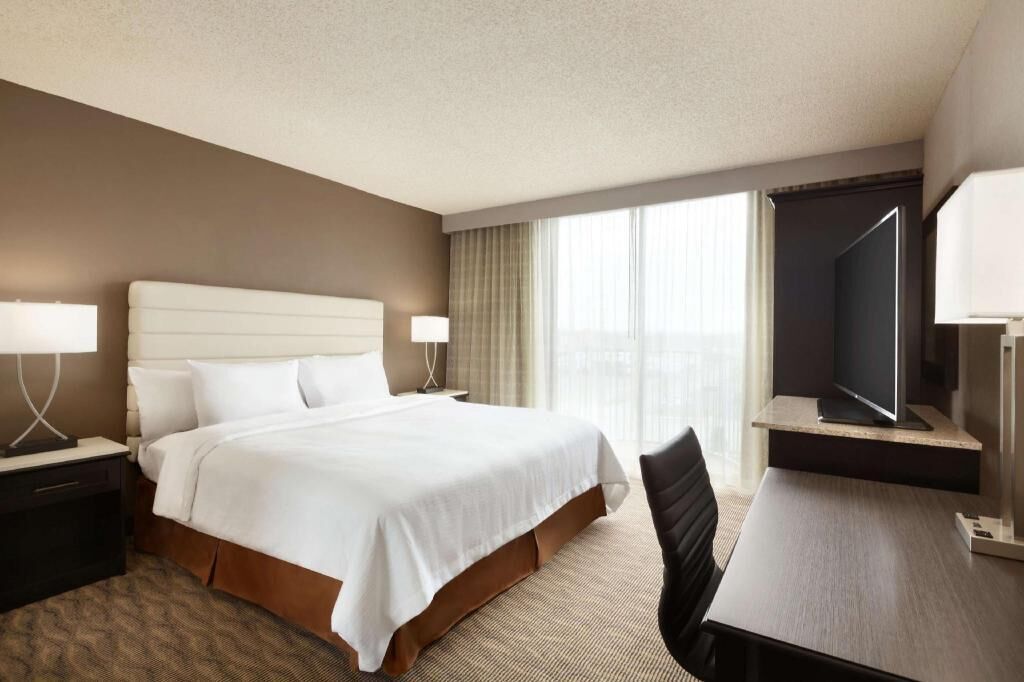 1 bedroom, premium bedding, pillow-top beds, in-room safe