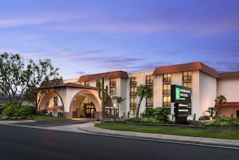 Hotel Exterior at Embassy Suites by Hilton Scottsdale Resort
