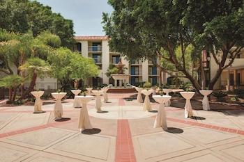 Meeting space at Embassy Suites by Hilton Scottsdale Resort