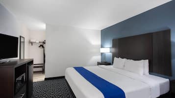 Rom – standard, 1 kingsize-seng, ikke-røyk | Skrivebord, skrivebord for bærbar PC og blendingsgardiner