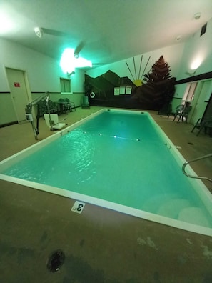 Una piscina cubierta