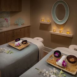 Couples treatment rooms, body treatments, aromatherapy