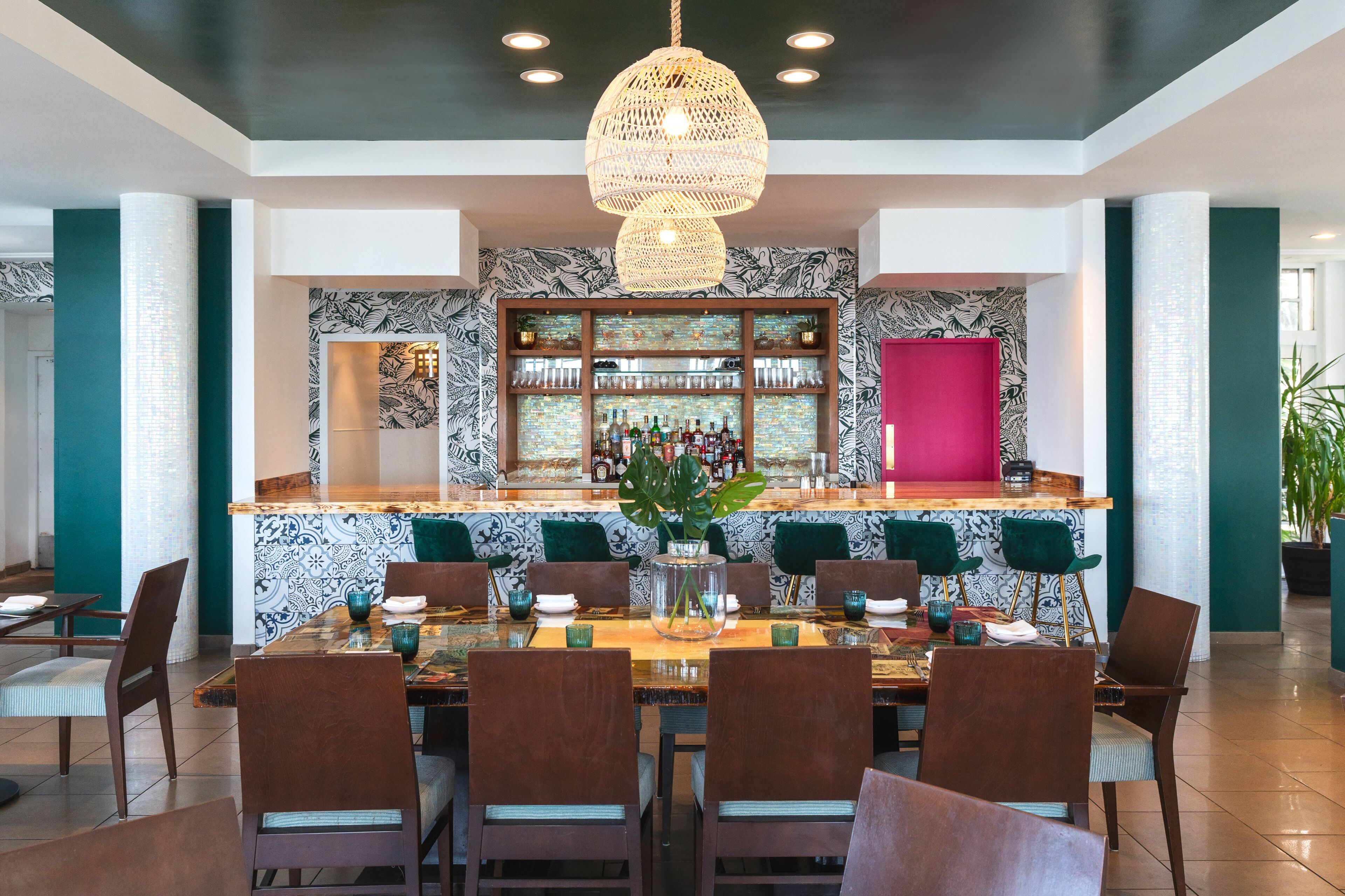 daily cooked-to-order breakfast for a fee