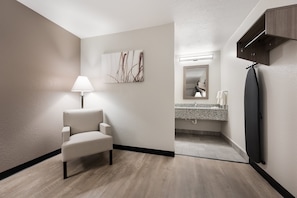 Superior-Zimmer, 1 King-Bett, Nichtraucher (Renovated)