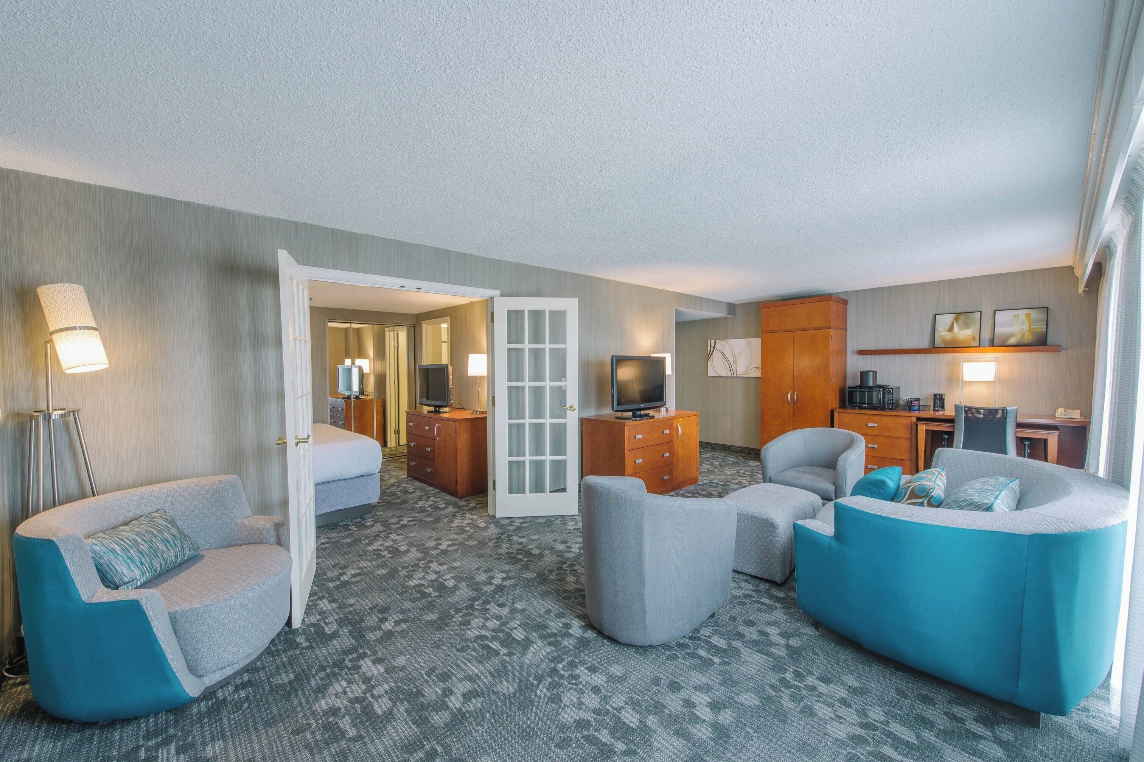 32-inch smart tv with satellite channels, tv, netflix