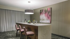 Suite, 1 Bedroom | Living area | 32-inch Smart TV with satellite channels, TV, Netflix - Courtyard by Marriott Nashua (Nashua)