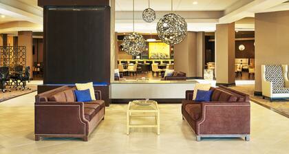 Sheraton Lisle Naperville Hotel