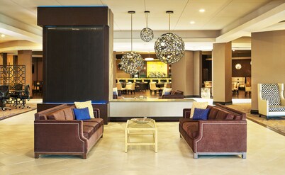 Sheraton Lisle Naperville Hotel