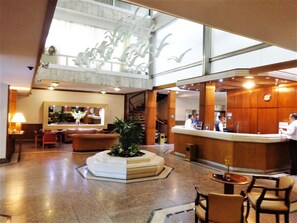 Lobby - Balmoral Plaza Hotel (Montevideo)