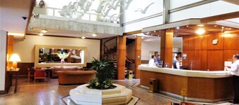 Balmoral Plaza Hotel